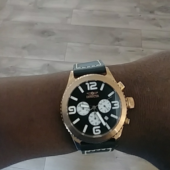 Watch - Picture 3 of 3